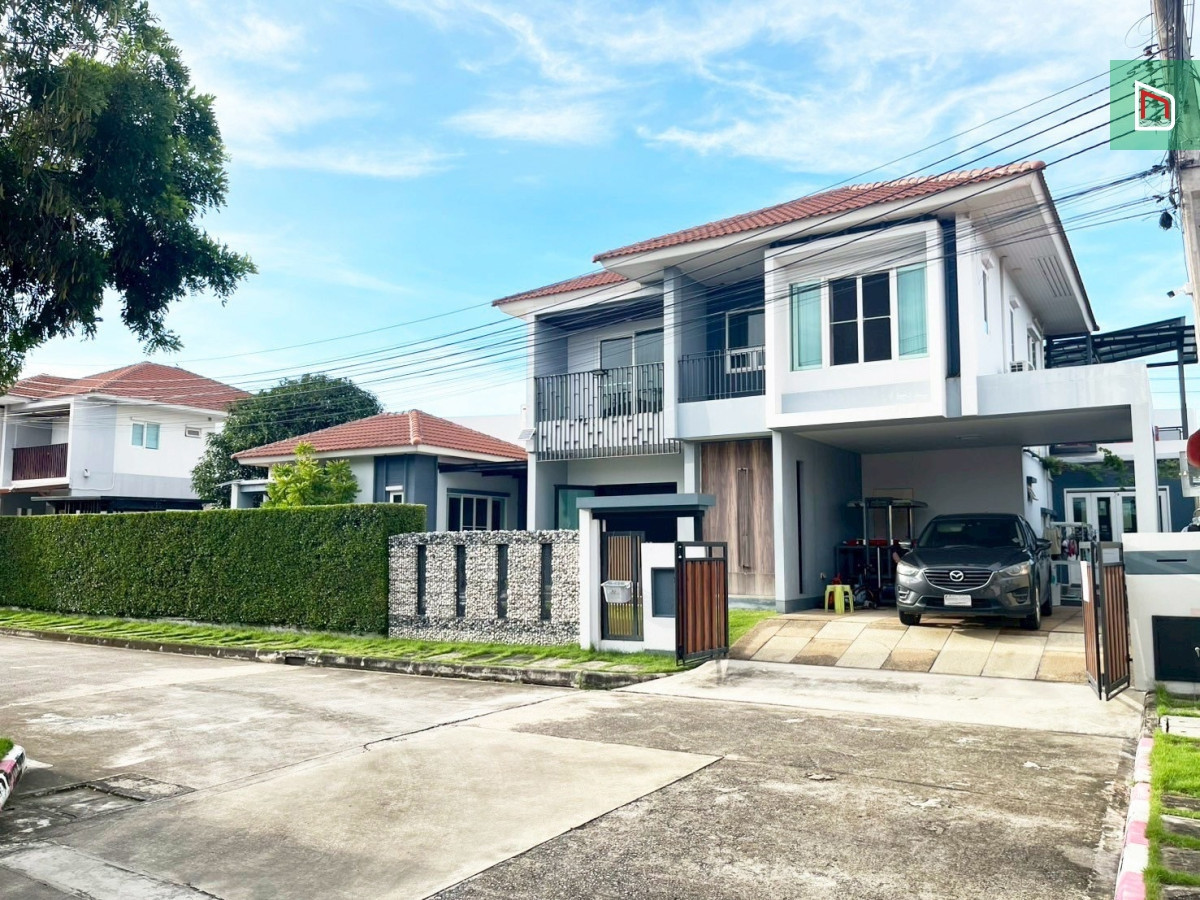 ขายบ้านพระราม 2 บางขุนเทียน : บ้านเดี่ยว บุราสิริ ท่าข้าม-พระราม 2  94 ตรว. 4 นอน 4 น้ำ 2 จอดรถ 1 ห้องแม่บ้าน ราคา9.9ล้าน ราคาแสนคุ้ม หันหน้าทิศใต้ บ้านสวยพร้อมอยู่ แถมเฟอร์นิเจอร์บิ้วอินทั้งหลัง