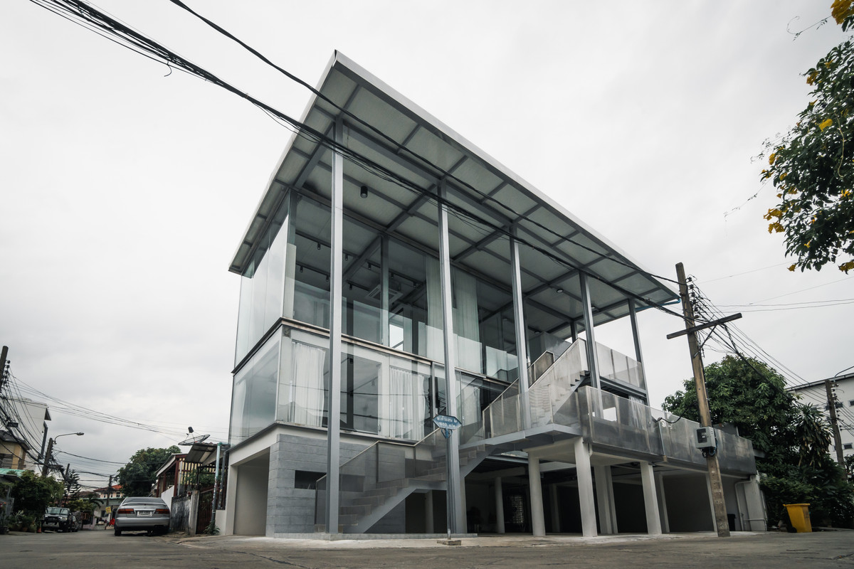 ให้เช่าโฮมออฟฟิศนวมินทร์ รามอินทรา : [23 Jan 2026] R34 Space - Home Office 3 ชั้น ให้เช่า สร้างใหม่, พื้นที่ใช้สอย 180 ตารางเมตร, เลียบทางด่วนรามอินทรา, รามอินทรา 34 แยก 14, เช่าเพียง 60,000.- (366 บาท/ตารางเมตร) พร้อมให้เช่า: 1 เมษายน 2569 เป็นต้นไป