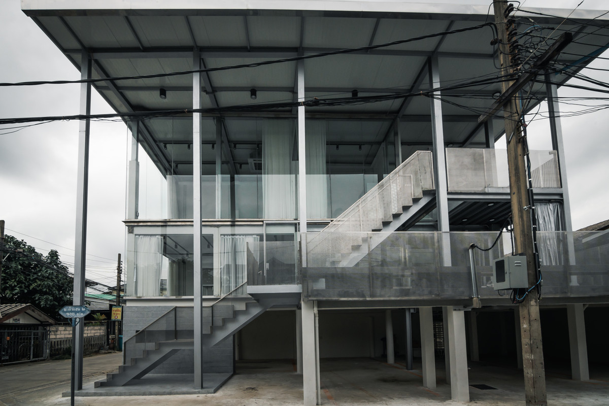 ให้เช่าโฮมออฟฟิศนวมินทร์ รามอินทรา : [23 Jan 2026] R34 Space - Home Office 3 ชั้น ให้เช่า สร้างใหม่, พื้นที่ใช้สอย 180 ตารางเมตร, เลียบทางด่วนรามอินทรา, รามอินทรา 34 แยก 14, เช่าเพียง 60,000.- (366 บาท/ตารางเมตร) พร้อมให้เช่า: 1 เมษายน 2569 เป็นต้นไป