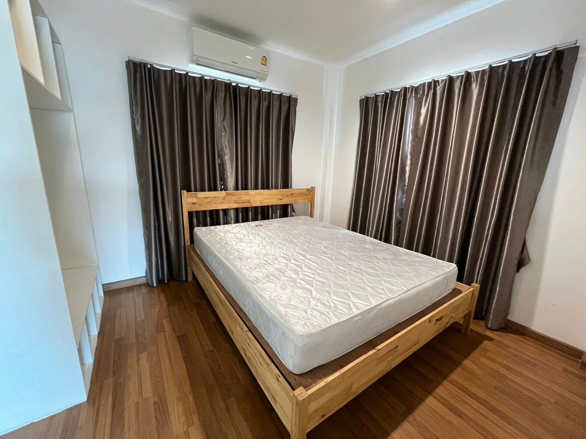 For RentHouseNonthaburi, Bang Yai, Bangbuathong : house near DBS and SISB International Schools, 10mins drive to Bang Bua Thong interchange.