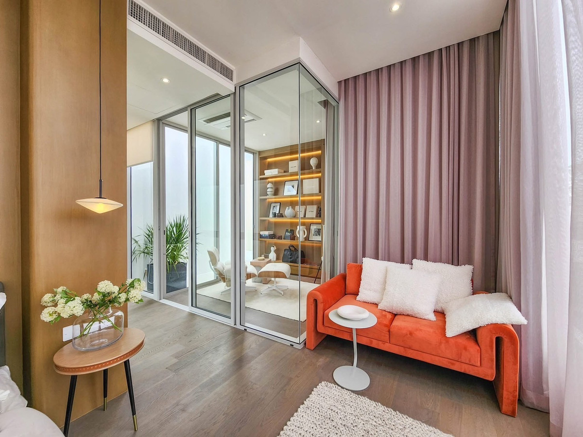 ขายบ้านพระราม 9 เพชรบุรีตัดใหม่ RCA : 🔥𝑳𝒂𝒔𝒕 𝟐 𝑼𝒏𝒊𝒕 ‼️  บ้านตัวอย่างตกแต่งพร้อมอยู่กลางเมือง ลดจาก 80 กว่าล้าน 🏷️ เหลือเพียง 58.9 ล้านบาท 🎉