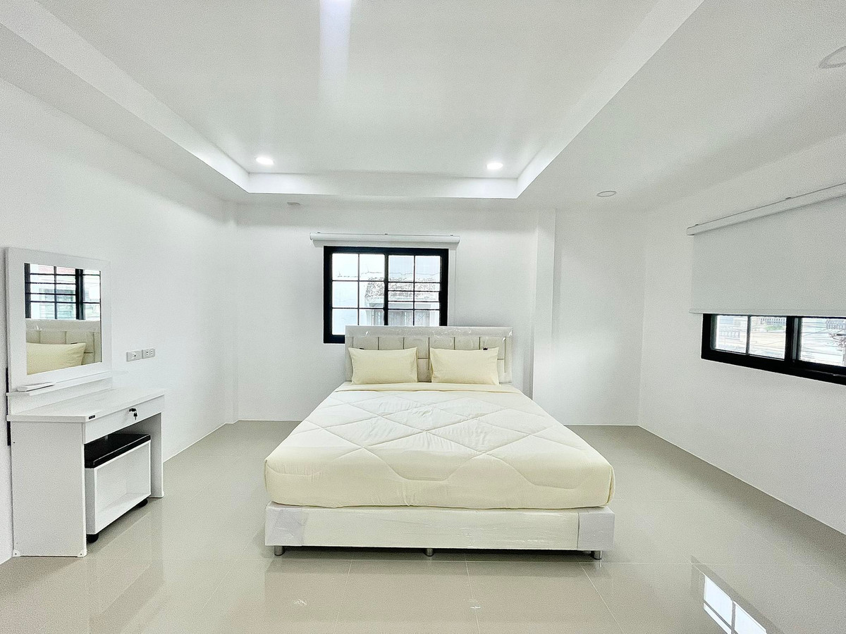 For SaleTownhomePattaya, Bangsaen, Chonburi : Country Club / 3 Bedrooms (For Sale), Country Club / 3 Bedrooms (FOR SALE) BEWN052