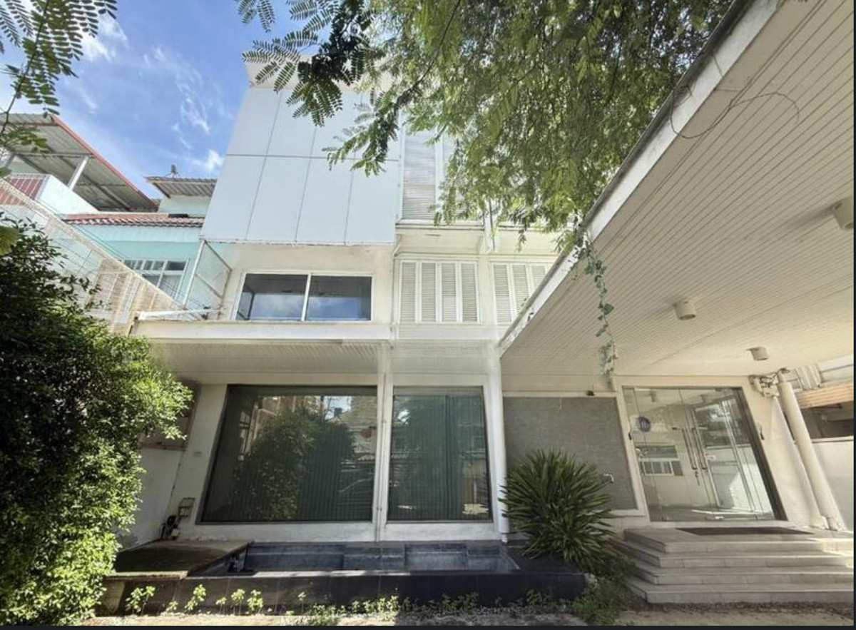 ให้เช่าโฮมออฟฟิศอ่อนนุช อุดมสุข : อาคารอเนกประสงค์โฮมออฟฟิศ สุขุมวิท 50, 450เมตรจากบีทีเอสอ่อนนุช