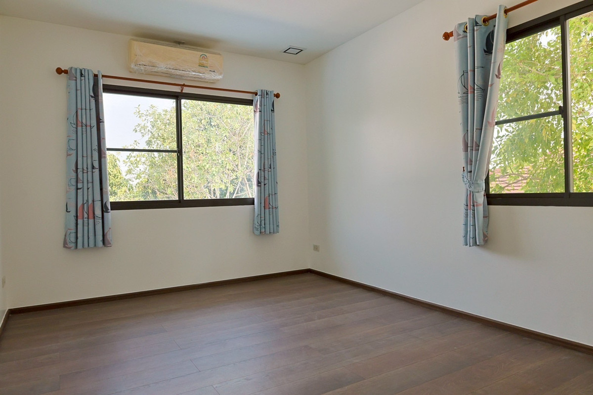 ขายบ้านบางนา แบริ่ง ลาซาล : 🌿⛅️ บ้านสวยแปลงมุม พื้นที่ดินใหญ่  #ใกล้เมกาบางนา  มัณฑนา บางนา กม.7  