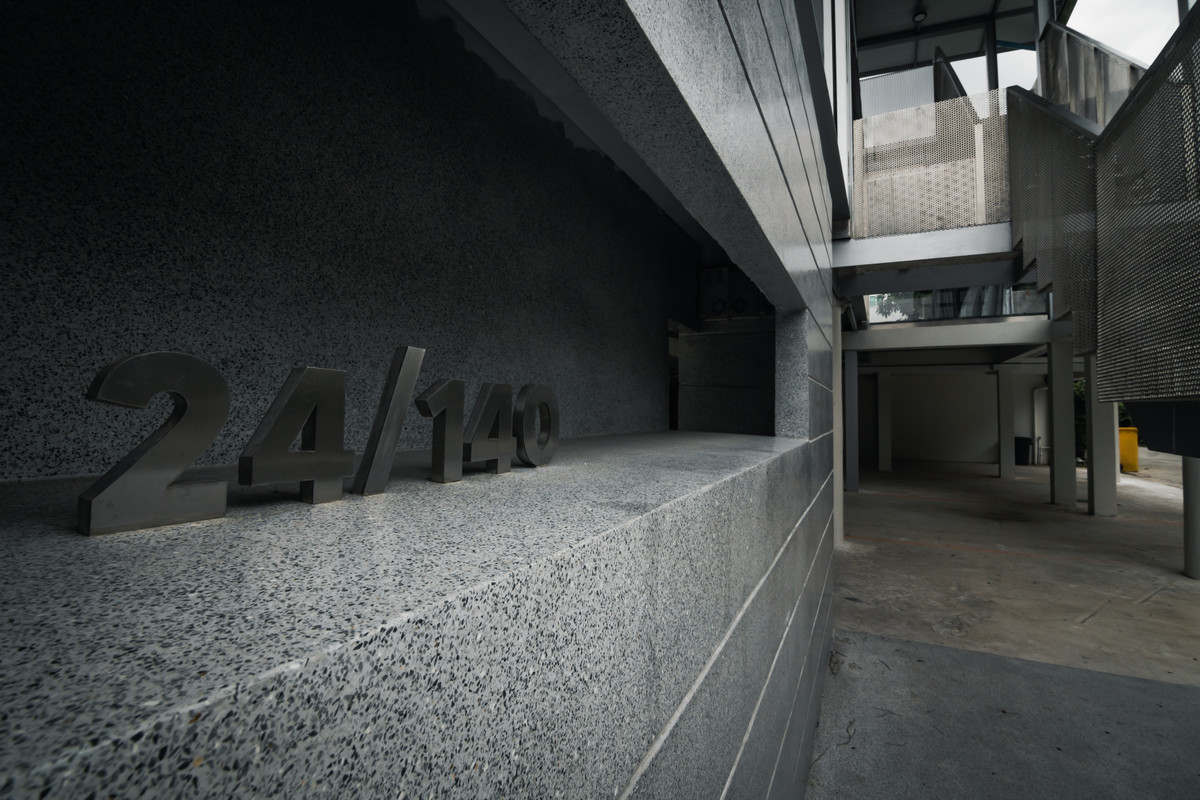 ให้เช่าโฮมออฟฟิศนวมินทร์ รามอินทรา : [23 Jan 2026] R34 Space - Home Office 3 ชั้น ให้เช่า สร้างใหม่, พื้นที่ใช้สอย 180 ตารางเมตร, เลียบทางด่วนรามอินทรา, รามอินทรา 34 แยก 14, เช่าเพียง 60,000.- (366 บาท/ตารางเมตร) พร้อมให้เช่า: 1 เมษายน 2569 เป็นต้นไป