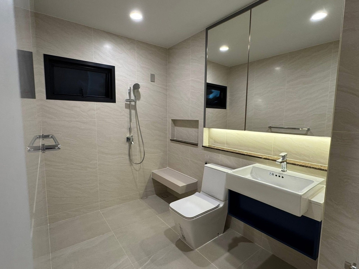 For RentHouseLadkrabang, Suwannaphum Airport : 𝙁𝙤𝙧 𝙧𝙚𝙣𝙩 House for rent near Suvarnabhumi Airport. Perfectly decorated  Complete with electrical appliances Just bring your bags and move in!