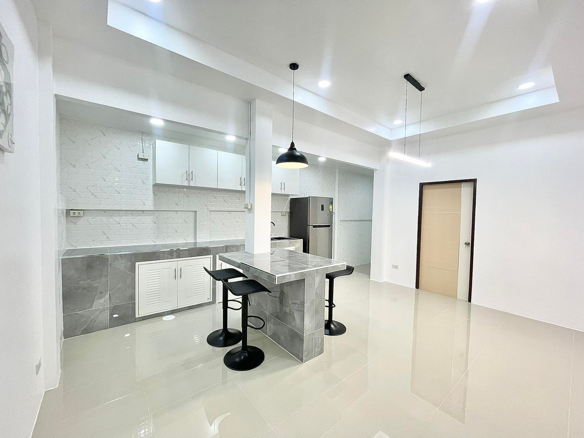 For SaleTownhomePattaya, Bangsaen, Chonburi : Country Club / 3 Bedrooms (For Sale), Country Club / 3 Bedrooms (FOR SALE) BEWN052