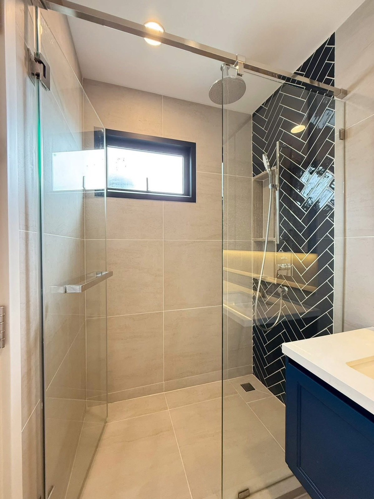 ให้เช่าบ้านเสรีไทย-นิด้า : ✨ บ้านยุคใหม่ ประหยัดพลังงาน! บ้านเดี่ยวหลังมุม Solar Cell & EV Charger พร้อมใช้งาน!  