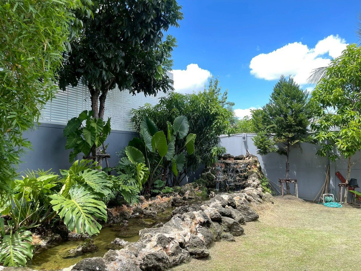 HouseRama5, Ratchapruek, Bangkruai : ✨🏡[For sale & rent] Large detached house, corner plot. Beautifully decorated in modern style. Convenient entry to the city, land area 100 sq m.