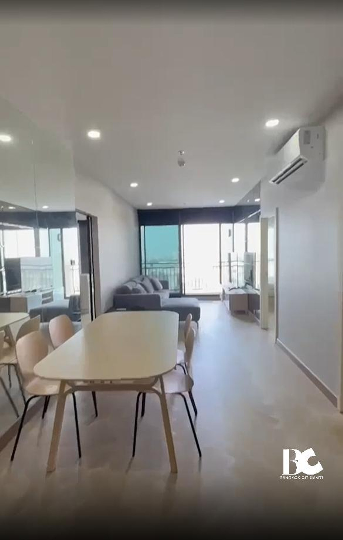 ให้เช่าคอนโดปิ่นเกล้า จรัญสนิทวงศ์ : ✨ห้องใหญ่จุใจ 90 ตร.ม. ใกล้ศิริราช! Supalai Loft แยกไฟฉาย ชั้น 22 วิวสวย 2 นอน 2 น้ำ พร้อมอยู่!✨