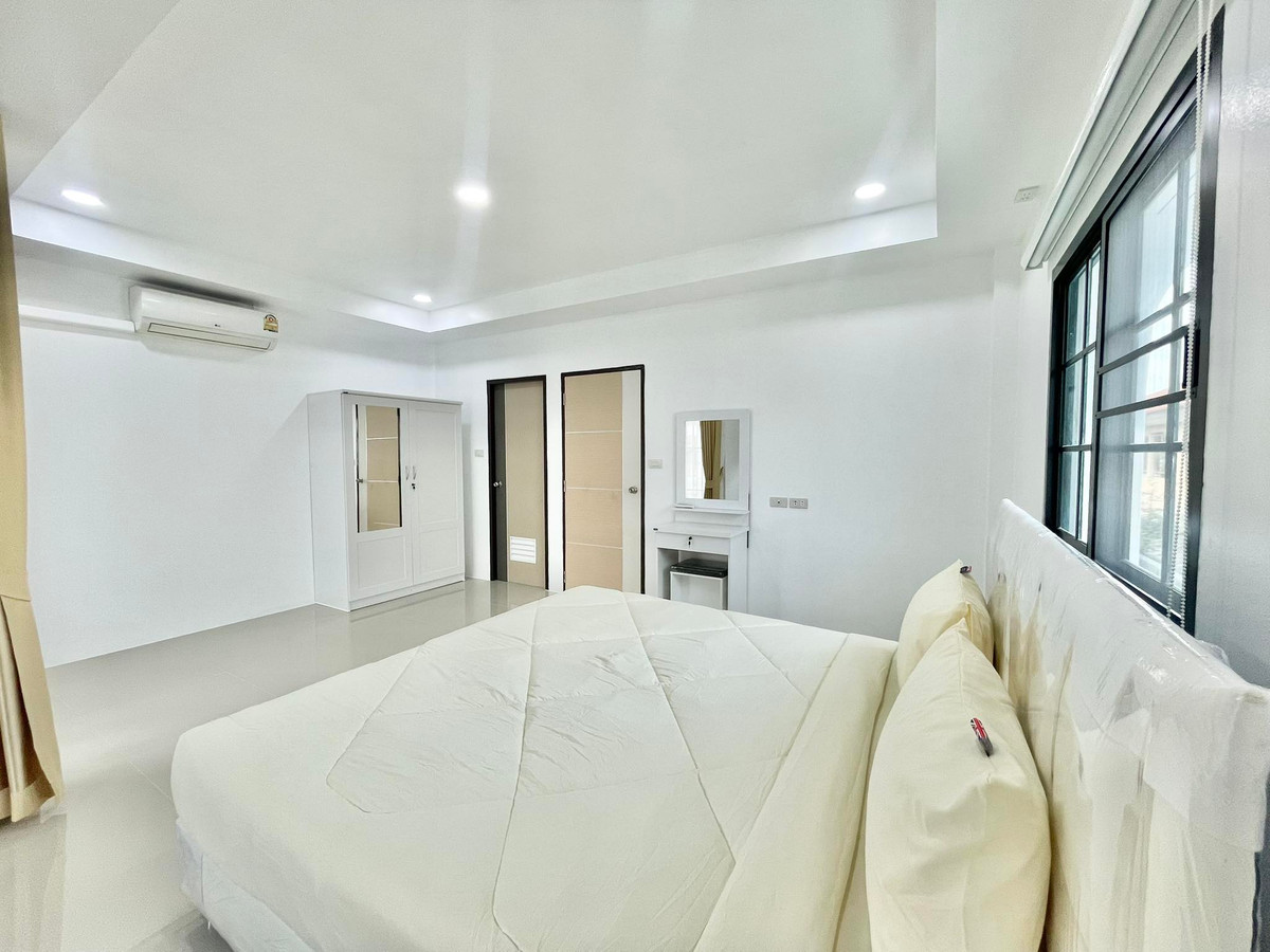 For SaleTownhomePattaya, Bangsaen, Chonburi : Country Club / 3 Bedrooms (For Sale), Country Club / 3 Bedrooms (FOR SALE) BEWN052