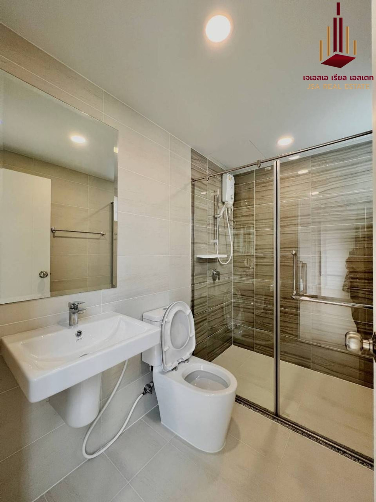 ให้เช่าคอนโดวงเวียนใหญ่ เจริญนคร : ✨ For Rent: Supalai Loft Prajadhipok - Wongwian Yai  Condo ✨ 💰 Only 26,000 THB/month