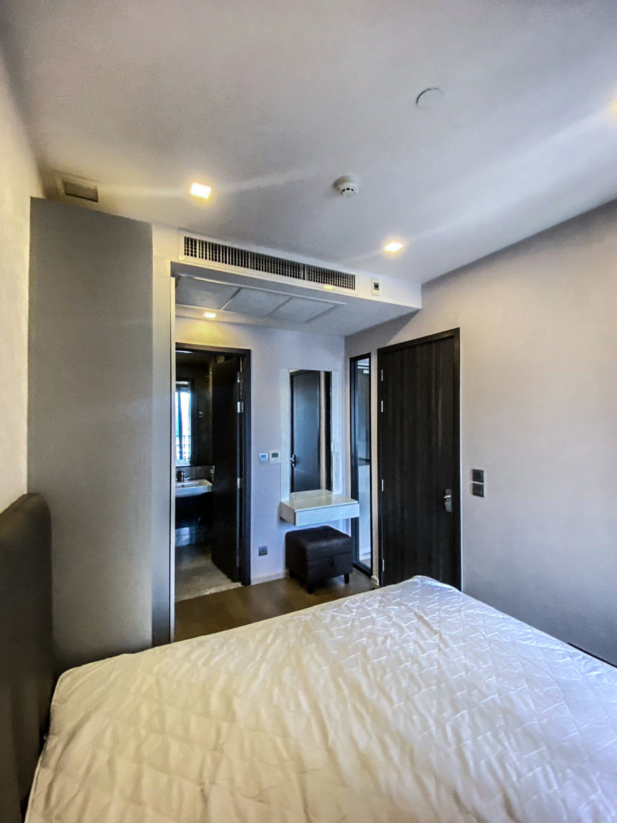 For RentCondoSukhumvit, Asoke, Thonglor : Ashton Asoke (LSIR0504) – Modern One-Bedroom Residence Near BTS & MRT | Rental Price Negotiable!!!