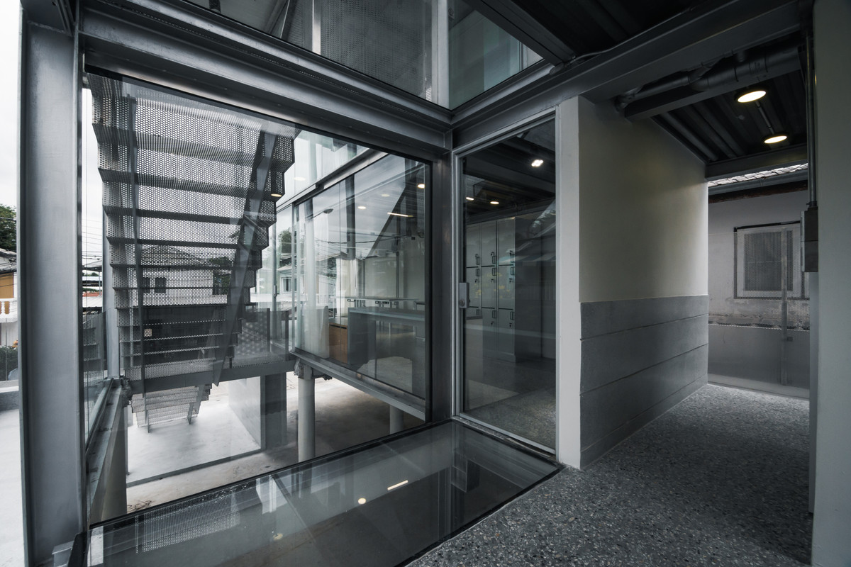 ให้เช่าโฮมออฟฟิศนวมินทร์ รามอินทรา : [23 Jan 2026] R34 Space - Home Office 3 ชั้น ให้เช่า สร้างใหม่, พื้นที่ใช้สอย 180 ตารางเมตร, เลียบทางด่วนรามอินทรา, รามอินทรา 34 แยก 14, เช่าเพียง 60,000.- (366 บาท/ตารางเมตร) พร้อมให้เช่า: 1 เมษายน 2569 เป็นต้นไป