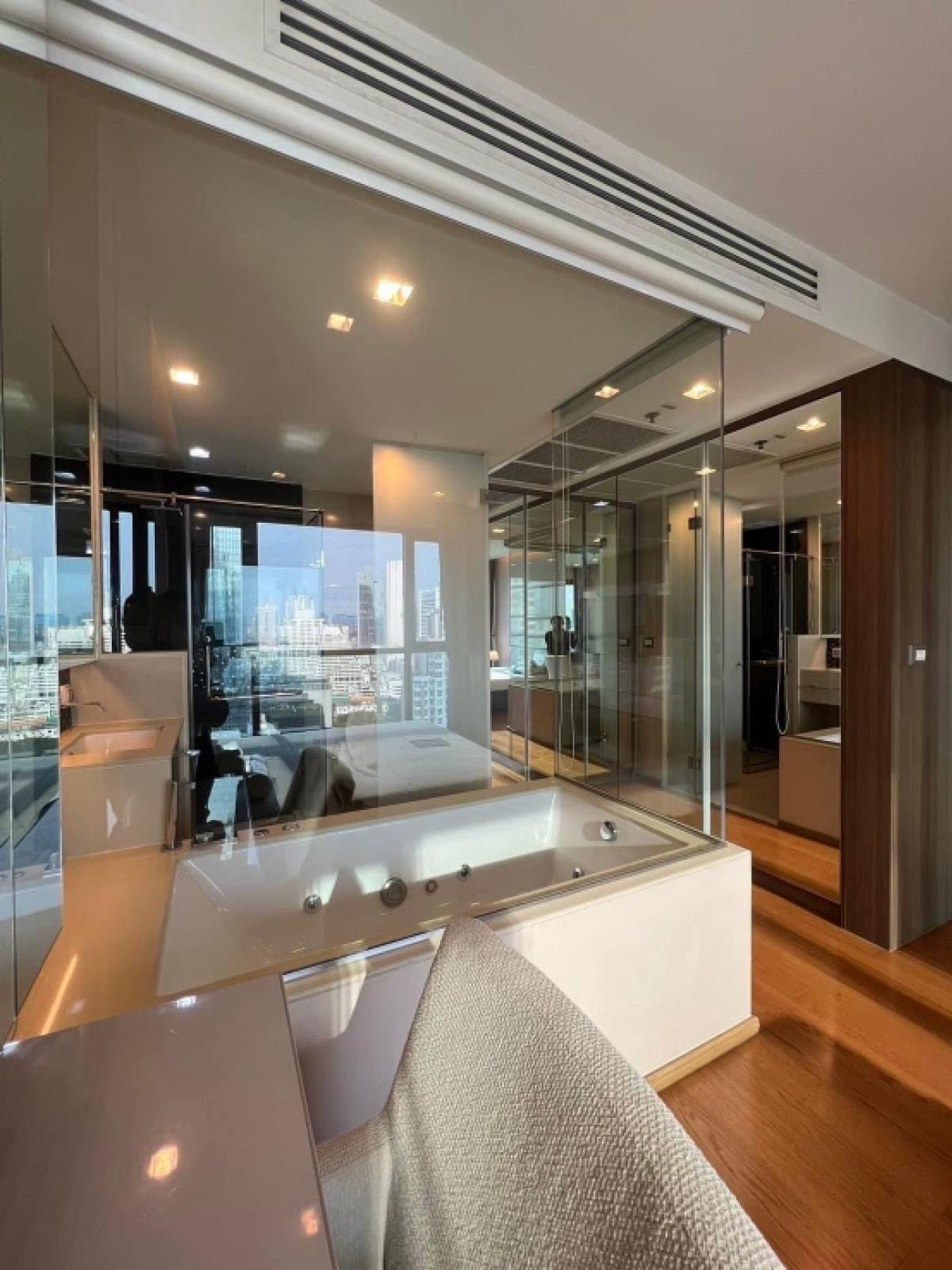 ขายคอนโดสาทร นราธิวาส : 1 ห้องนอน ที่ The Address Sathorn , Contact 062-496-6454