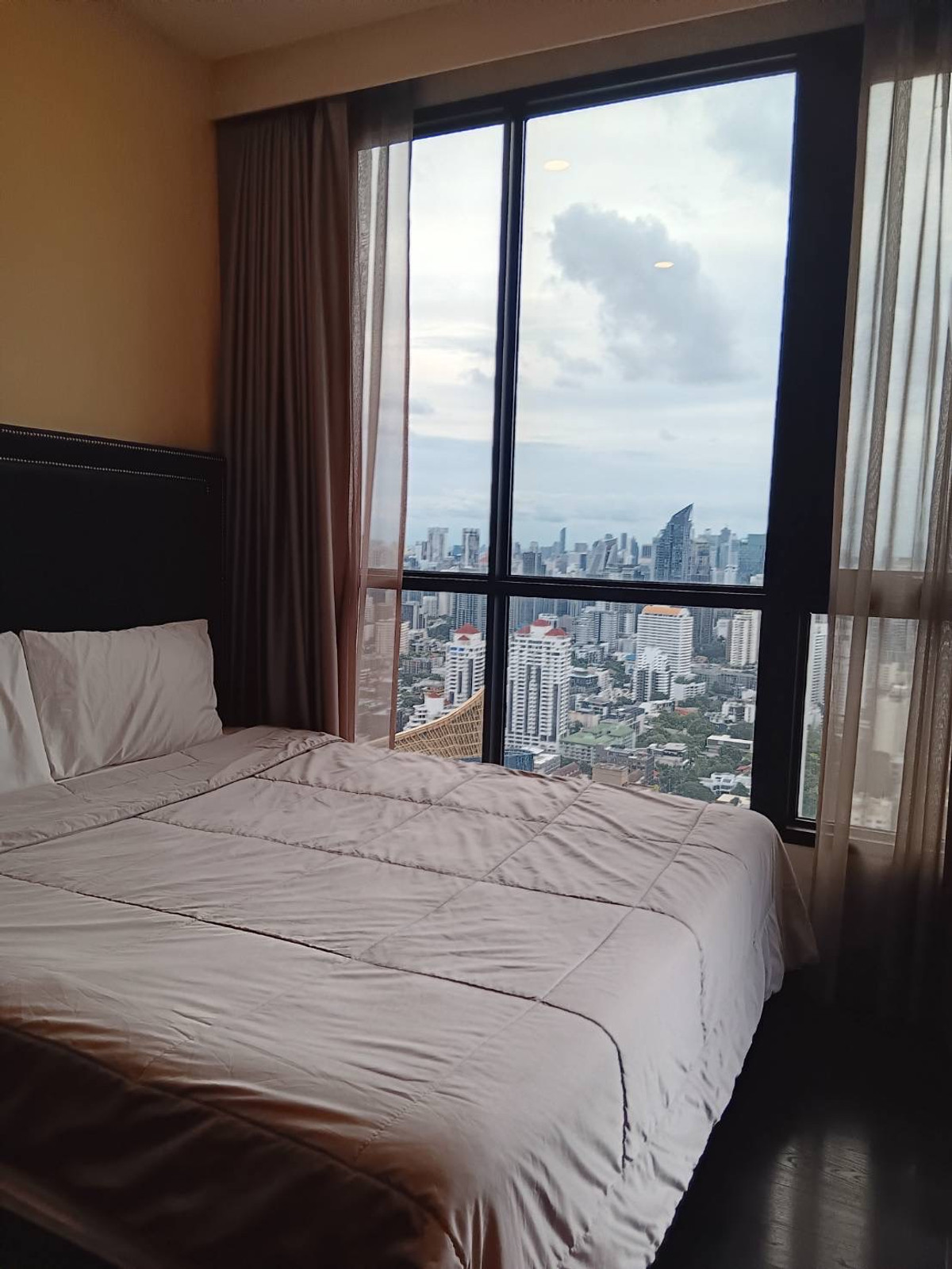 For RentCondoSukhumvit, Asoke, Thonglor : For rent, Park Origin Thonglor, luxury condo, Prime location in the heart of Thonglor, fully furnished, ready to move in, 48th floor, Tower B.