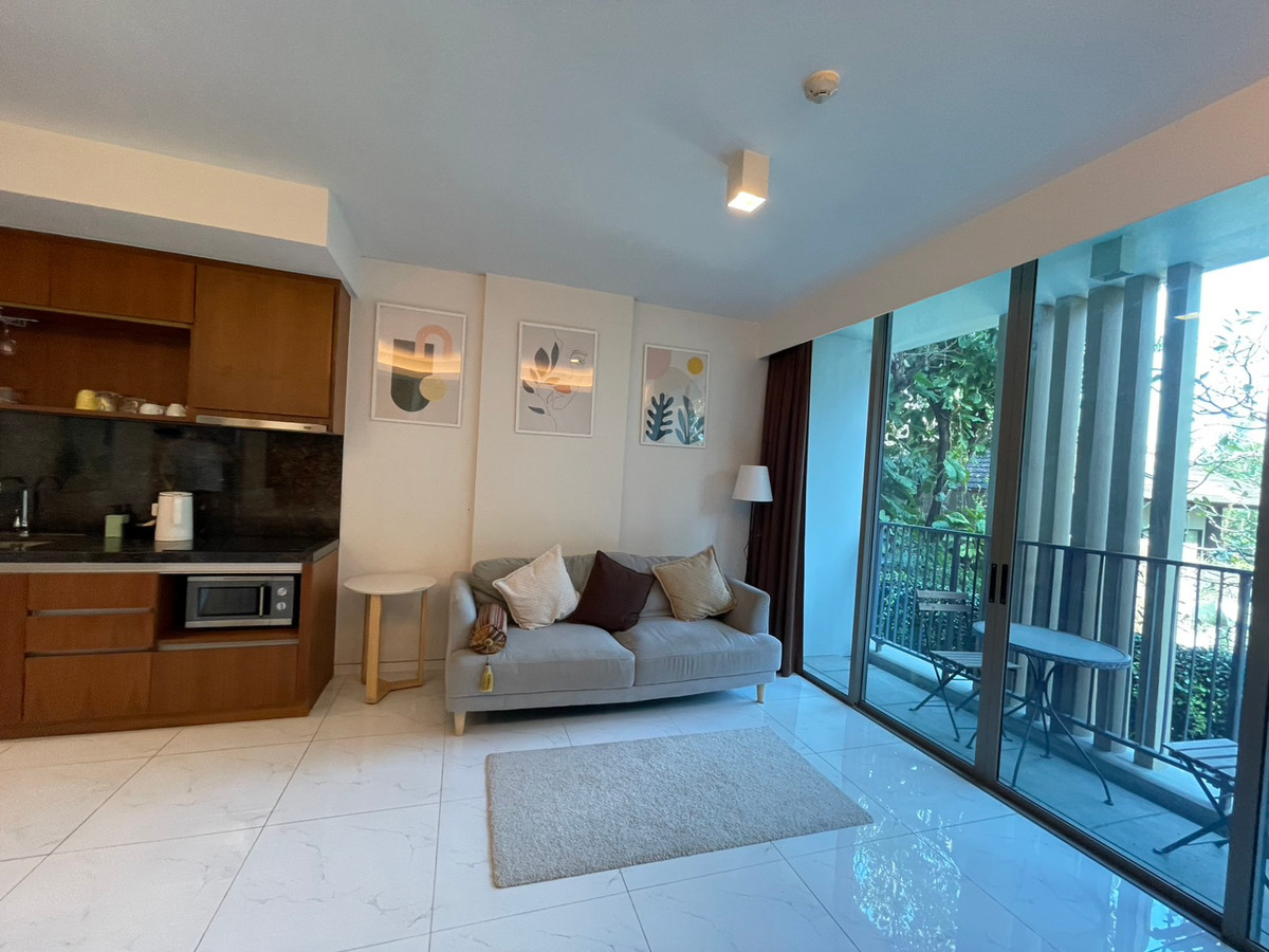 For SaleCondoSukhumvit, Asoke, Thonglor : For sale siamese 39 conner unit 2 bedroom east facing with balcony price 7.5 mb only