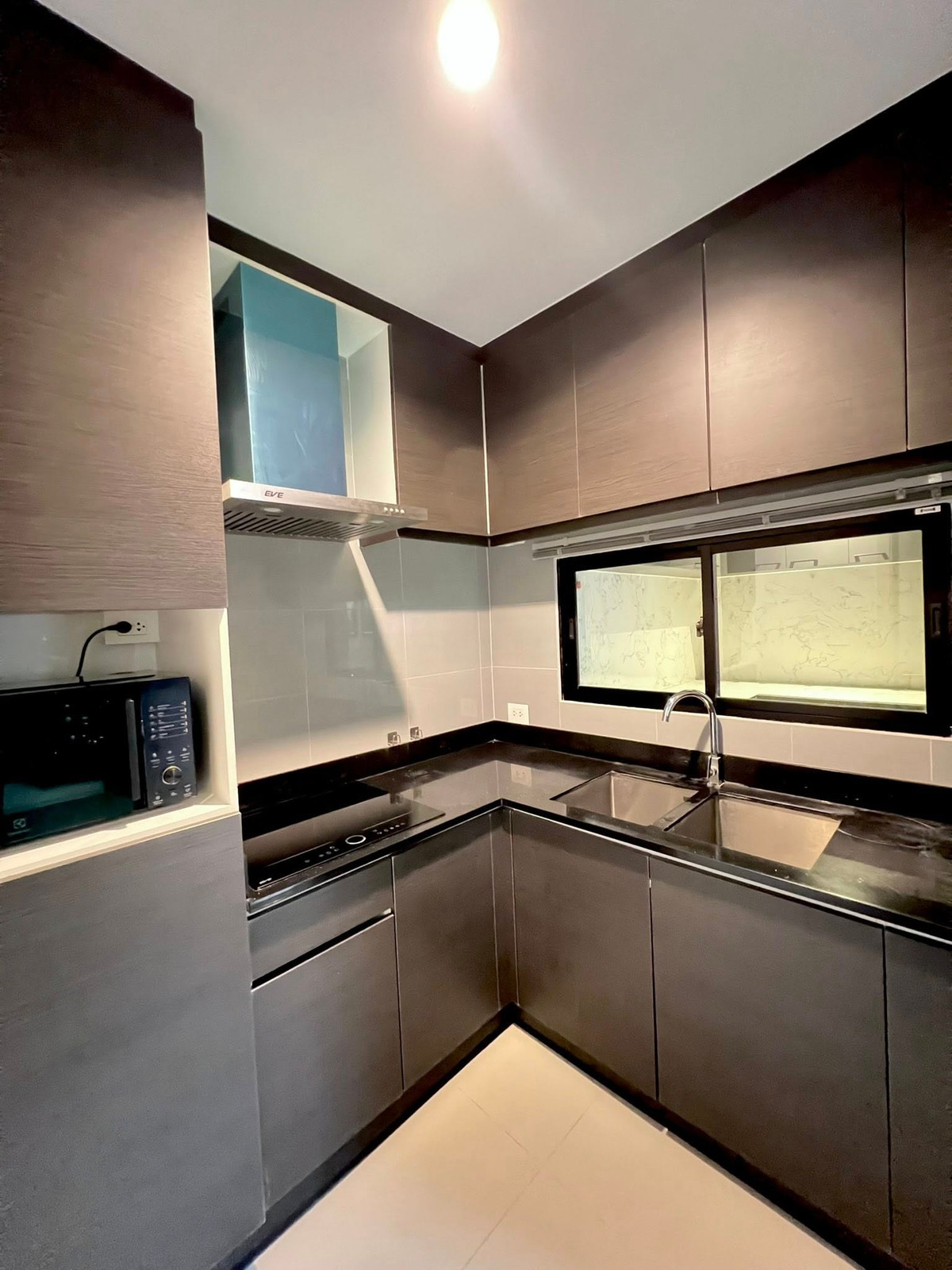 For RentTownhomePattanakan, Srinakarin : Nirvana Define Srinakarin - Rama 9 / 3 Bedrooms (FOR RENT) BZD124