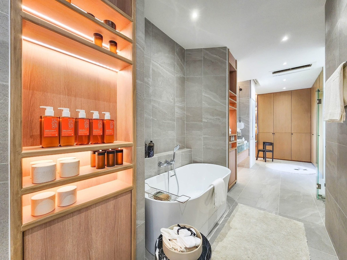 ขายบ้านพระราม 9 เพชรบุรีตัดใหม่ RCA : 🔥𝑳𝒂𝒔𝒕 𝟐 𝑼𝒏𝒊𝒕 ‼️  บ้านตัวอย่างตกแต่งพร้อมอยู่กลางเมือง ลดจาก 80 กว่าล้าน 🏷️ เหลือเพียง 58.9 ล้านบาท 🎉