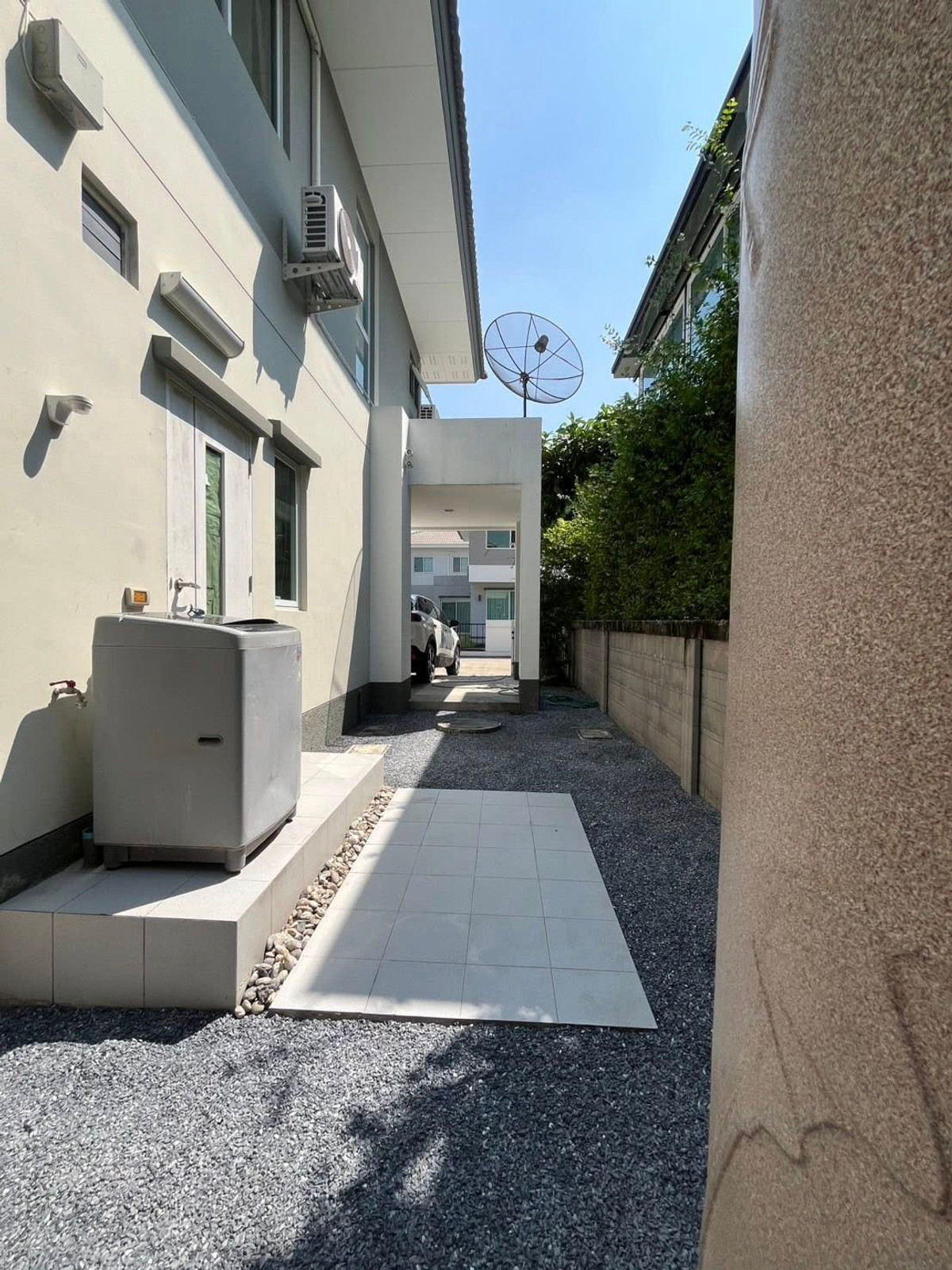 For RentHouseNonthaburi, Bang Yai, Bangbuathong : house near DBS and SISB International Schools, 10mins drive to Bang Bua Thong interchange.