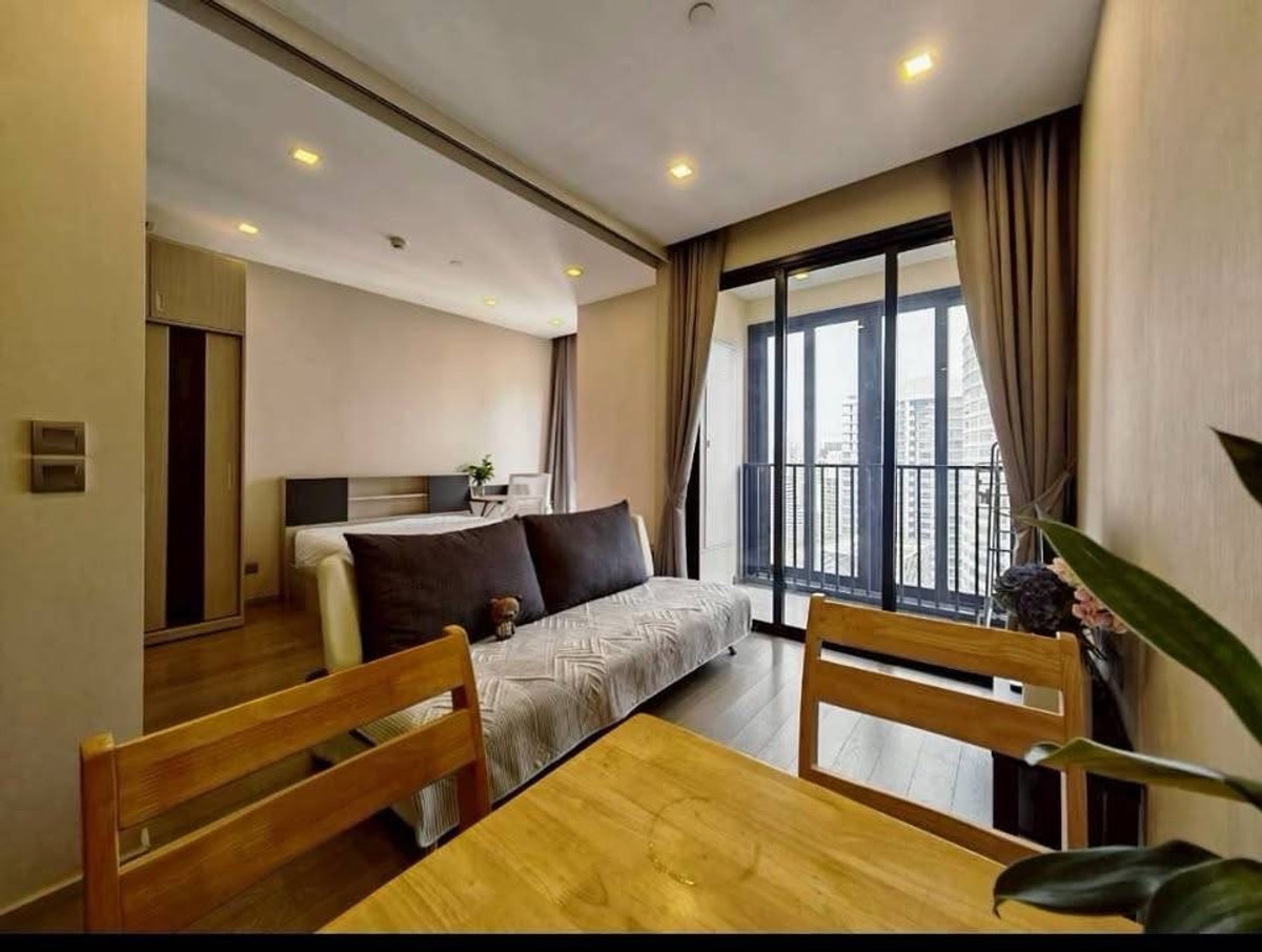 ให้เช่าคอนโดสุขุมวิท อโศก ทองหล่อ : ให้เช่าคอนโด Ashton Asoke ชั้น 25 ขนาด 34.00 ตร.ม. ตกแต่งครบ 1 ห้องนอน 1 ห้องน้ำ ราคาพิเศษ 28,000 บาท
