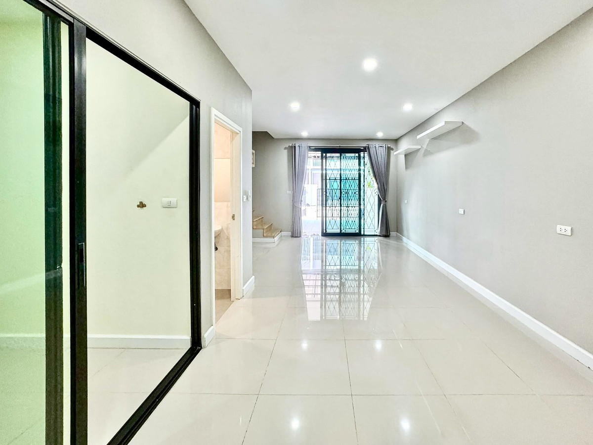 For SaleTownhomeNawamin, Ramindra : 3-story townhome for sale, PATIO Watcharapol - Ramindra, Modern Iconic Style, area 19.3 square meters, 4 bedrooms, Watcharapol Road, Tha Raeng Subdistrict, Bang Khen District, Bangkok