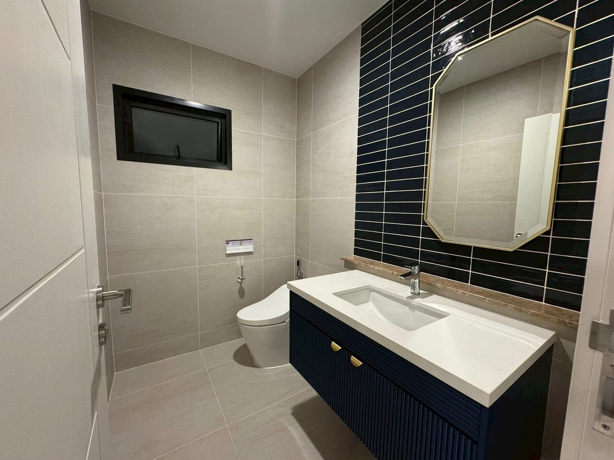 For RentHouseLadkrabang, Suwannaphum Airport : 𝙁𝙤𝙧 𝙧𝙚𝙣𝙩 House for rent near Suvarnabhumi Airport. Perfectly decorated  Complete with electrical appliances Just bring your bags and move in!