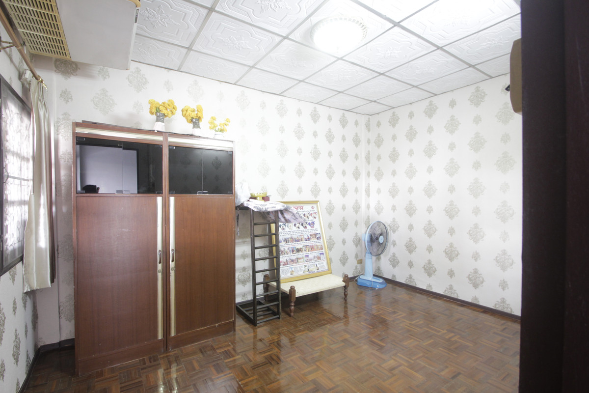 ขายทาวน์โฮมปิ่นเกล้า จรัญสนิทวงศ์ : ทาวน์เฮ้าส์จรัญสนิทวงศ์5 หมู่บ้านพาราไดซ์วิลล่า ใกล้รถไฟฟ้าท่าพระ BTSจรัญ13 เดอะมอลล์ท่าพระ บ้านพร้อมอยู่ ตกแต่งแล้ว 3ชั้น 27วา เฟอร์บิวท์อิน เดินทางสะดวก ราคาเจรจาได้