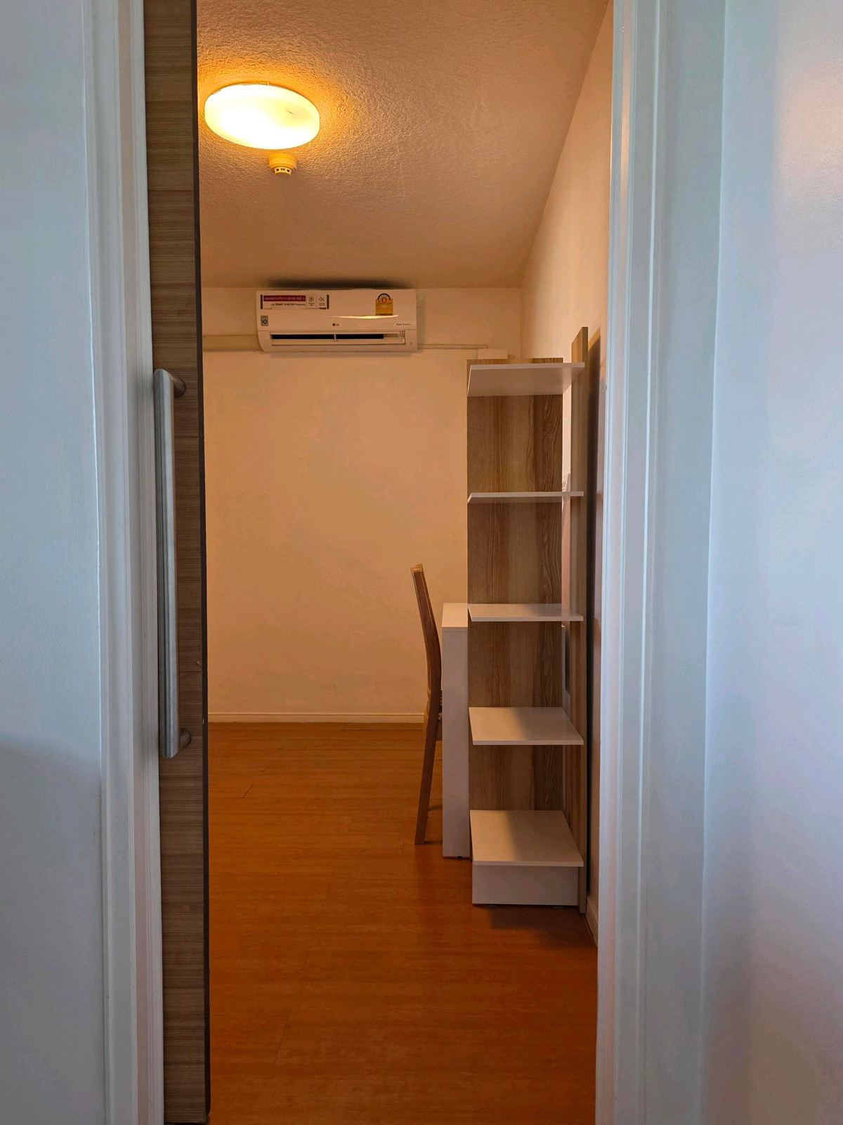 For RentCondoLadkrabang, Suwannaphum Airport : 🚩For Rent : Lumpini Condo Town Rom Klao-Suvarnabhumi / 2bed, 2bath / 55 Sqm.