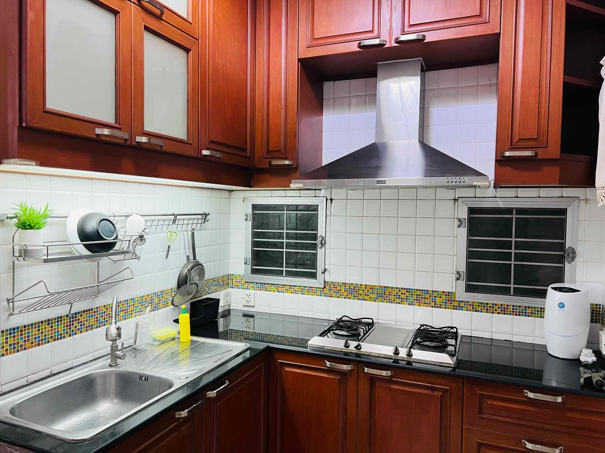 For RentHouseNonthaburi, Bang Yai, Bangbuathong : Single house, 5 minutes to Central Westgate, fully furnished, 3 bedrooms, 3 bathrooms.