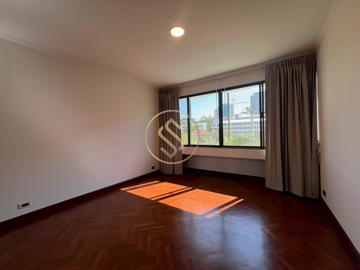 ให้เช่าทาวน์โฮมอารีย์ อนุสาวรีย์ : ให้เช่าด่วน บ้านทาวน์โฮมสวย 3 ชั้น สภาพดีพร้อมเข้าอยู่ ใจกลางอารีย์ ในซอยอารีย์สัมพันธ์ 1 ใกล้ BTS อารีย์