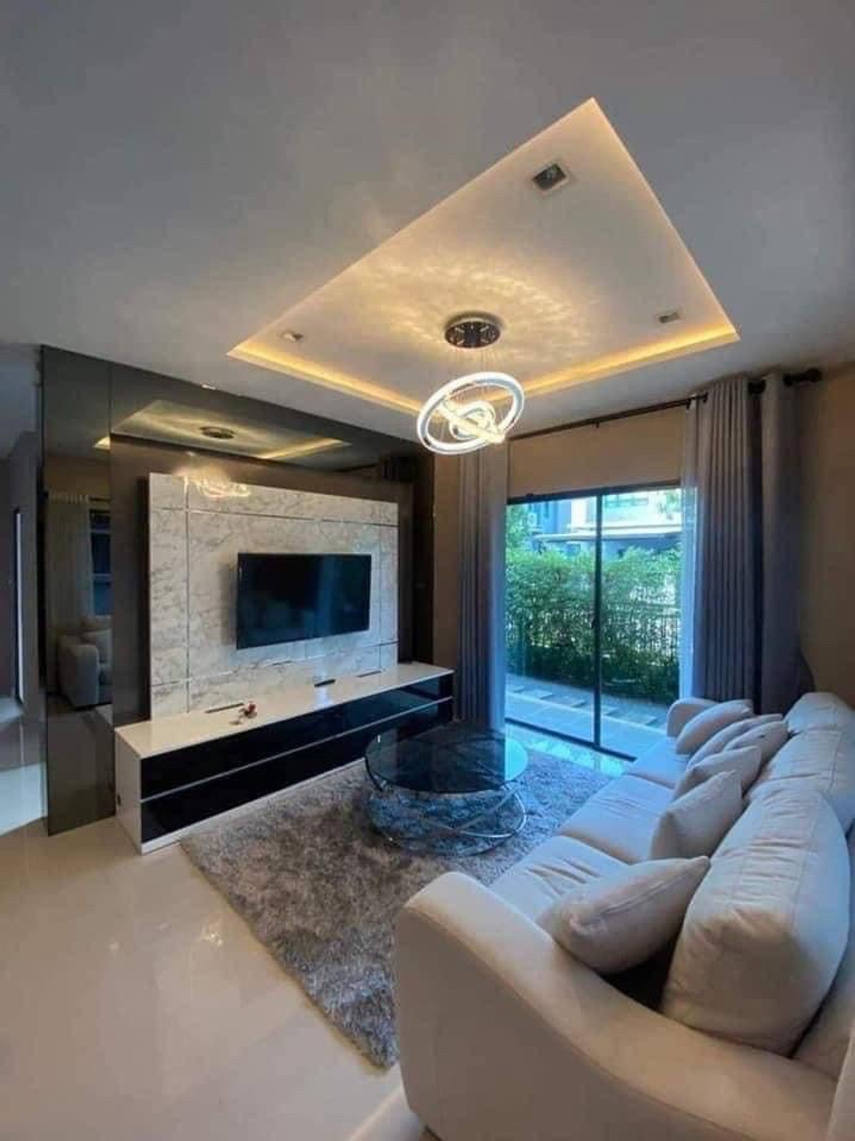 ขายบ้านพระราม 9 เพชรบุรีตัดใหม่ RCA : 💛ขายด่วน ‼️เจ้าของปรับลดราคาขาย บ้านหรูตกแต่งพร้อมอยู่ ไลฟ์บางกอกบูเลอวาร์ด วงแหวน- พระราม9 