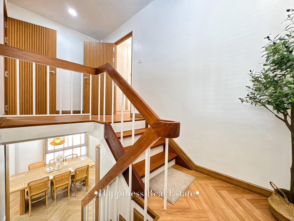 ขายบ้านลาดพร้าว เซ็นทรัลลาดพร้าว : 𝑯𝒐𝒎𝒆 𝑺𝒘𝒆𝒆𝒕 𝑯𝒐𝒎𝒆𝒚 บ้านสไตล์มินิมอลอบอุ่น ใกล้รถไฟฟ้า เฟอร์นิเจอร์ครบ พร้อมเข้าอยู่ได้เลย! 