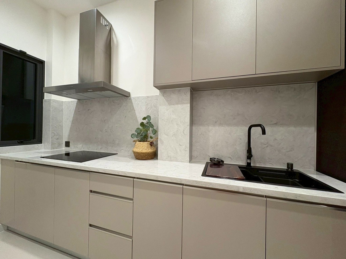 For RentHousePattanakan, Srinakarin : ✨ [For Rent] Experience luxury living in a location that is most easily connected to the city center - Phattanakan32