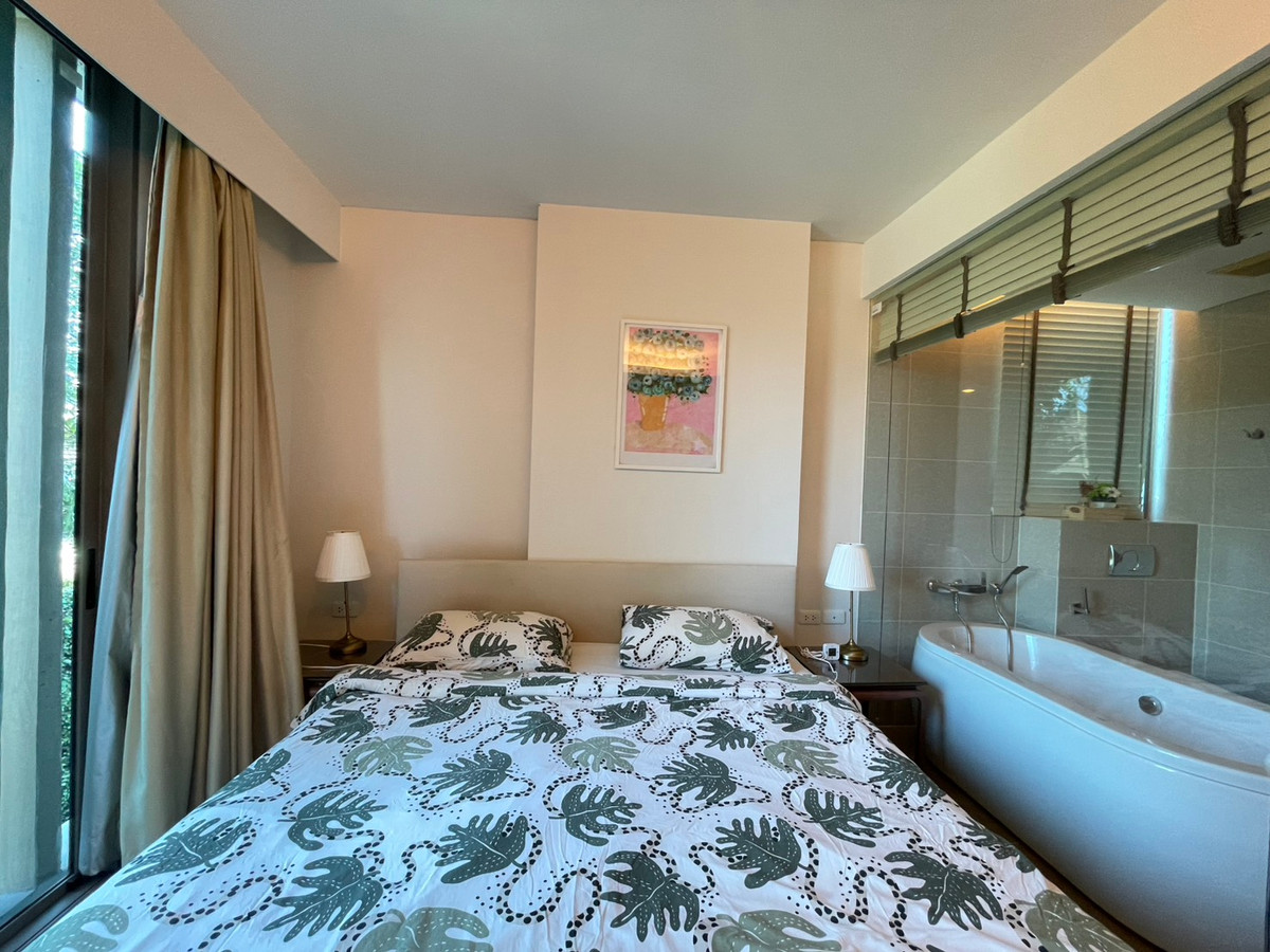 For SaleCondoSukhumvit, Asoke, Thonglor : For sale siamese 39 conner unit 2 bedroom east facing with balcony price 7.5 mb only