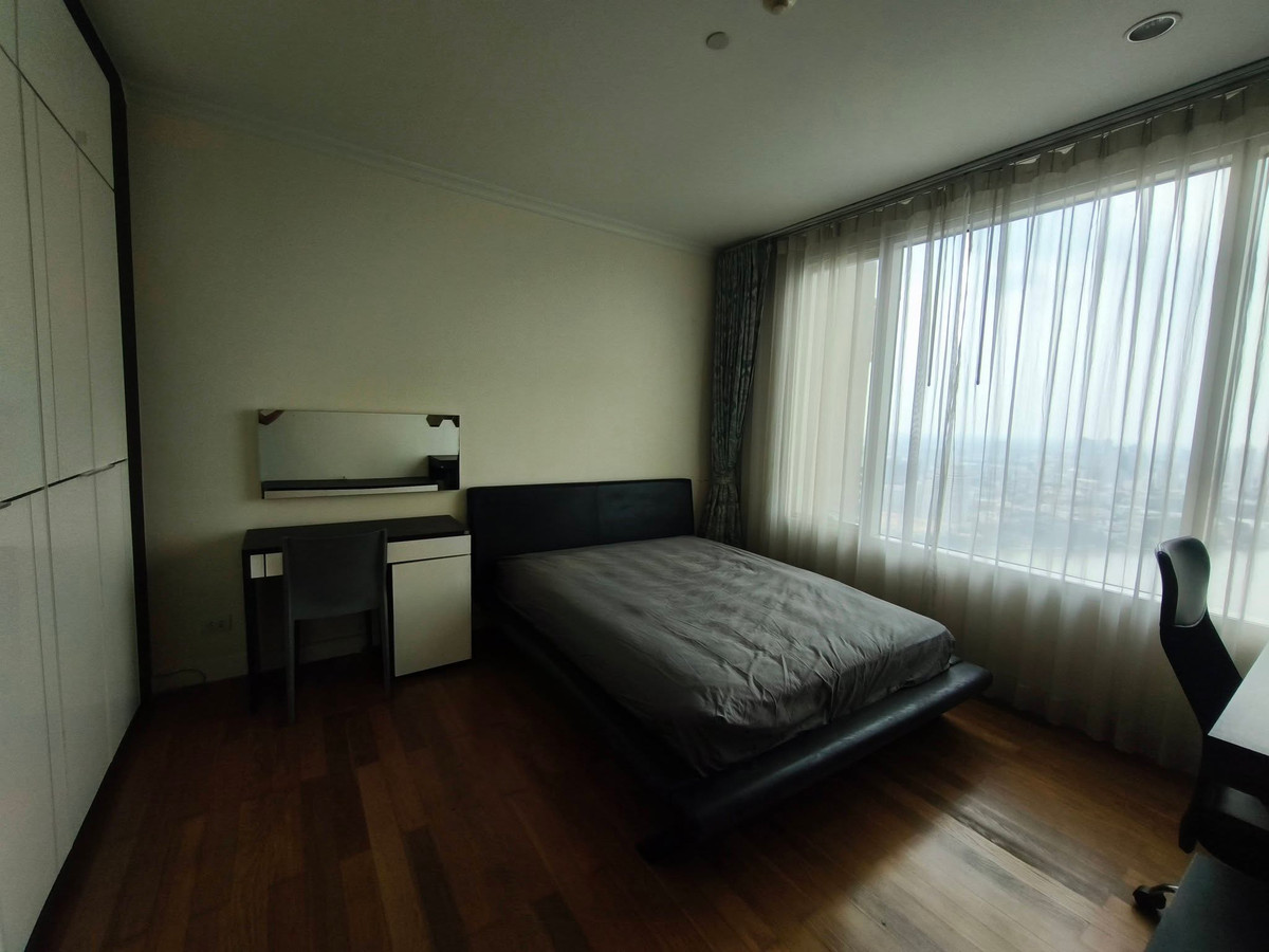 ให้เช่าคอนโดวงเวียนใหญ่ เจริญนคร : ชั้น 41 วิวเจ้าพระยาพาโนรามา Pet-Friendly ที่ Watermark