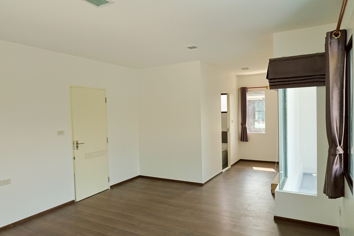 ขายบ้านบางนา แบริ่ง ลาซาล : 🌿⛅️ บ้านสวยแปลงมุม พื้นที่ดินใหญ่  #ใกล้เมกาบางนา  มัณฑนา บางนา กม.7  