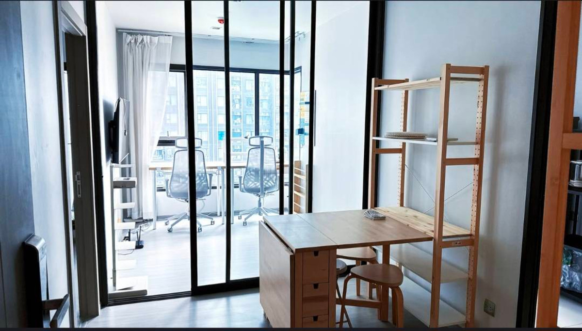 ขายคอนโดพระราม 9 เพชรบุรีตัดใหม่ RCA : 👑✨ 出售 /  คอนโด ไลฟ์ อโศก-พระราม 9   ( Life Asoke-Rama 9 ) เป็นคอนโด High-Rise  คอนโดใหม่ บนทำเลศักยภาพ New CBD  การเดินทางสะดวกสบาย ใกล้ทางพิเศษศรีรัช ใกล้รถไฟฟ้า MRT พระราม 9 และ Airport Link มักกะสัน 