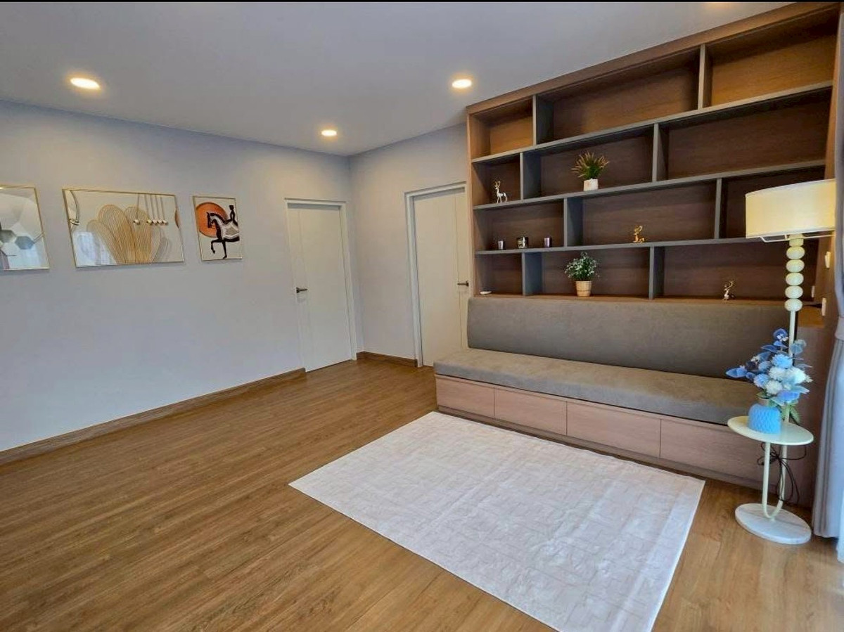 HouseBangna, Bearing, Lasalle : ✨[For Rent& Sale] Single house, corner plot, Centro Bangna 2, good location near Mega Bangna. Ready to move in immediately! 🏡