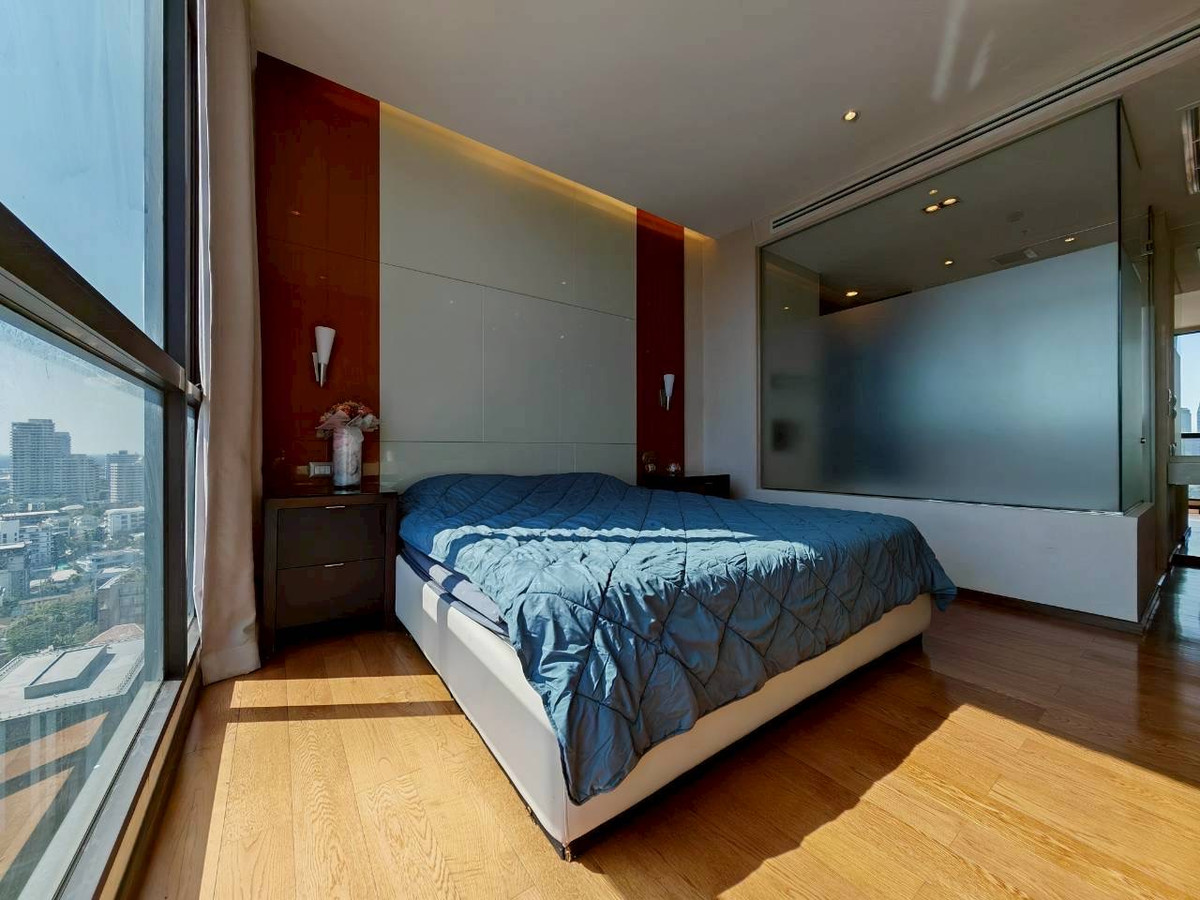 For RentCondoSukhumvit, Asoke, Thonglor : Condo for RENT The Address Sukhumvit 28, spacious room 70 sq m., 2 bedrooms, 2 bathrooms, ready to move in @ 51,000 baht, urgent call 096-2615656, spacious room 70 sq m., 2 bedrooms, 2 bathrooms, fully furnished, ready to move in Location : Promphong , Th