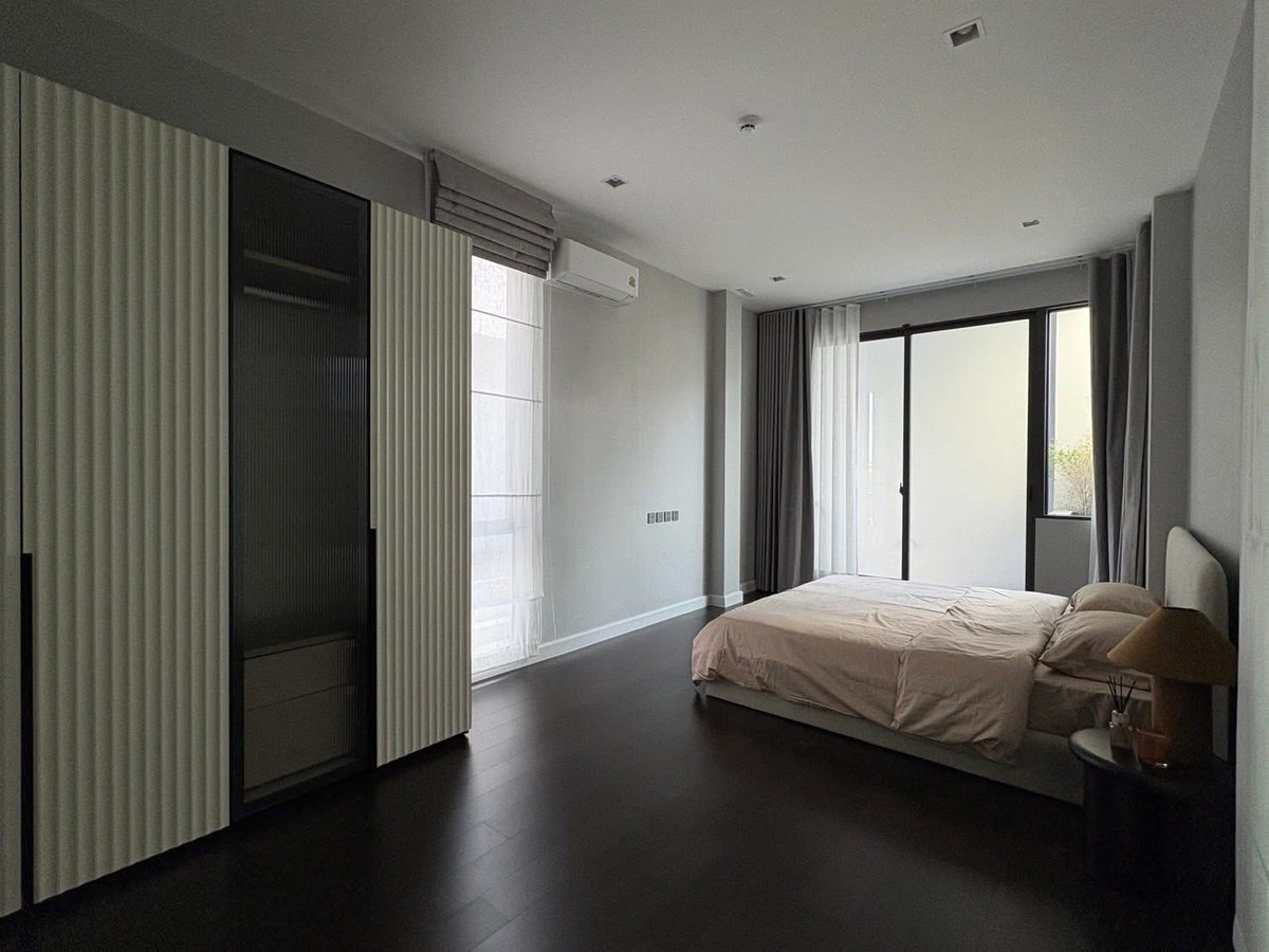 For RentHousePattanakan, Srinakarin : ✨ [For Rent] Experience luxury living in a location that is most easily connected to the city center - Phattanakan32