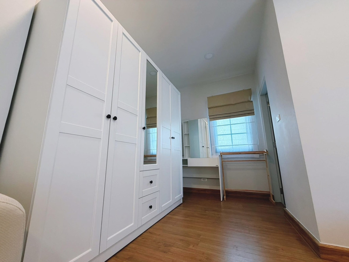 For RentHouseBangna, Bearing, Lasalle : ✨🏡 English style detached house, Centro Bangna (Phase 2), large house at the beginning of the alley. Never rented out