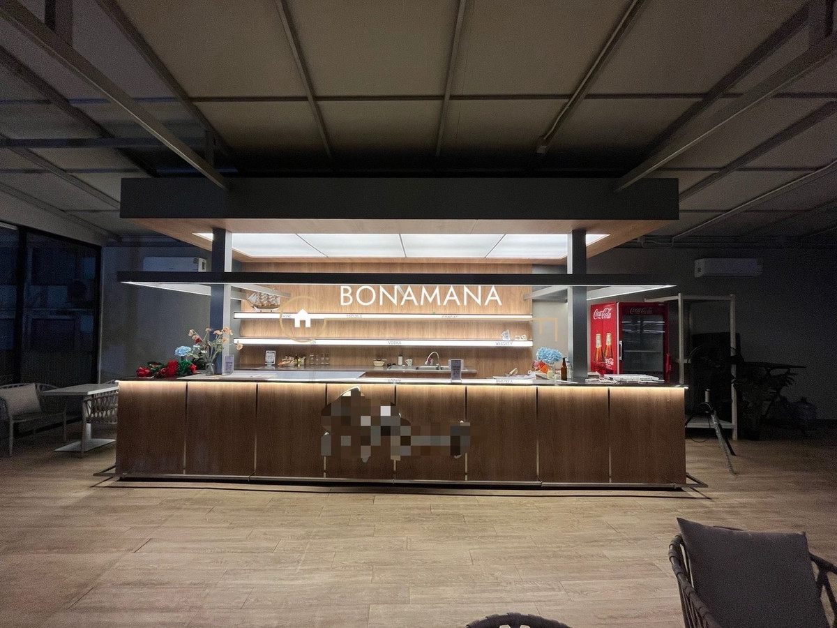 For RentRetail SpaceSukhumvit, Asoke, Thonglor : Drink bar for rent Phrom Phong (BTS Phrom Phong 500m)
