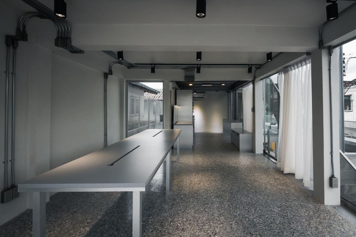 ให้เช่าโฮมออฟฟิศนวมินทร์ รามอินทรา : [23 Jan 2026] R34 Space - Home Office 3 ชั้น ให้เช่า สร้างใหม่, พื้นที่ใช้สอย 180 ตารางเมตร, เลียบทางด่วนรามอินทรา, รามอินทรา 34 แยก 14, เช่าเพียง 60,000.- (366 บาท/ตารางเมตร) พร้อมให้เช่า: 1 เมษายน 2569 เป็นต้นไป