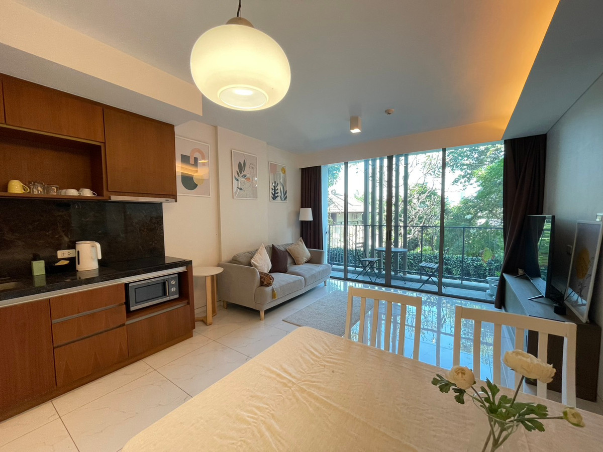 For SaleCondoSukhumvit, Asoke, Thonglor : For sale siamese 39 conner unit 2 bedroom east facing with balcony price 7.5 mb only