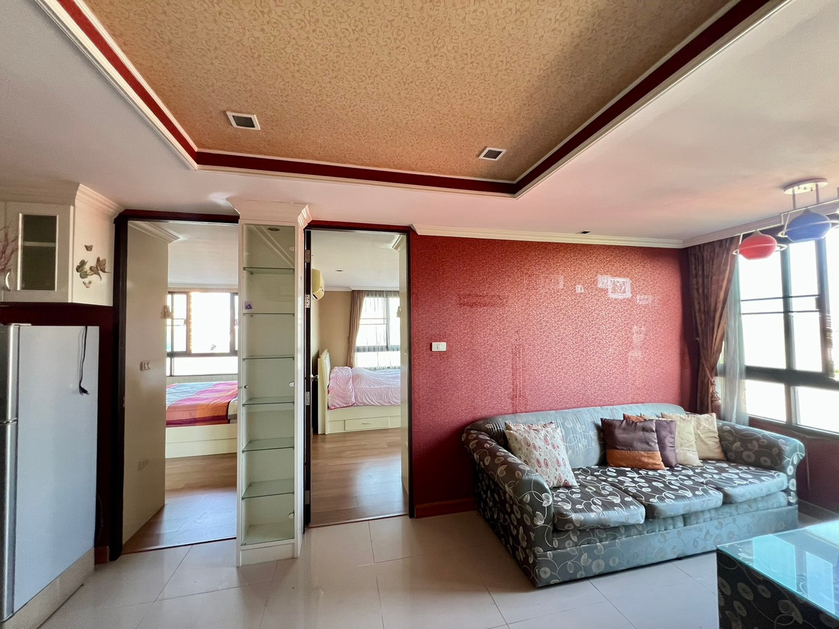 For SaleCondoRatchadapisek, Huaikwang, Suttisan : Cheapest sale in the building! Condo 77.7 sq m., corner room, 2 bedrooms, 2 bathrooms, near MRT Lat Phrao, this price cant be found!!