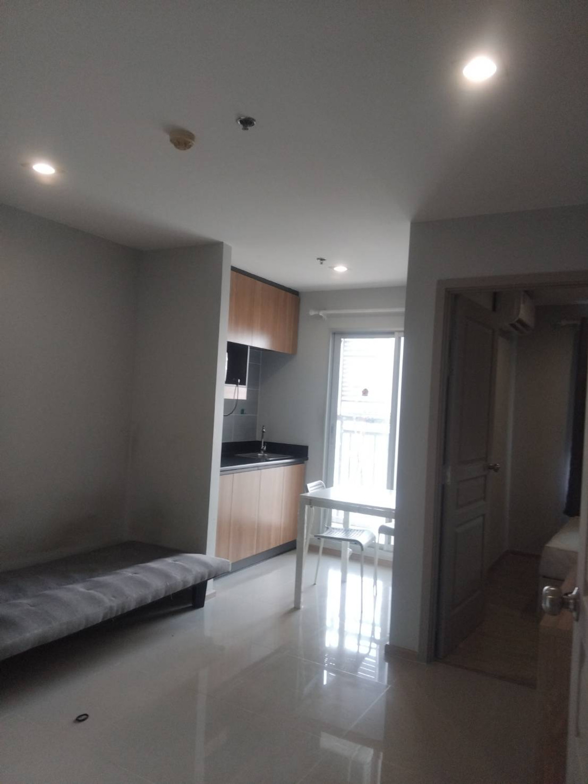 ให้เช่าคอนโดพระราม 5 ราชพฤกษ์ บางกรวย : ให้เช่า/คอนโดติดรถไฟฟ้า สถานีไทรม้า วิวแม่น้ำเจ้าพระยา The Rich Park @ Chaophraya