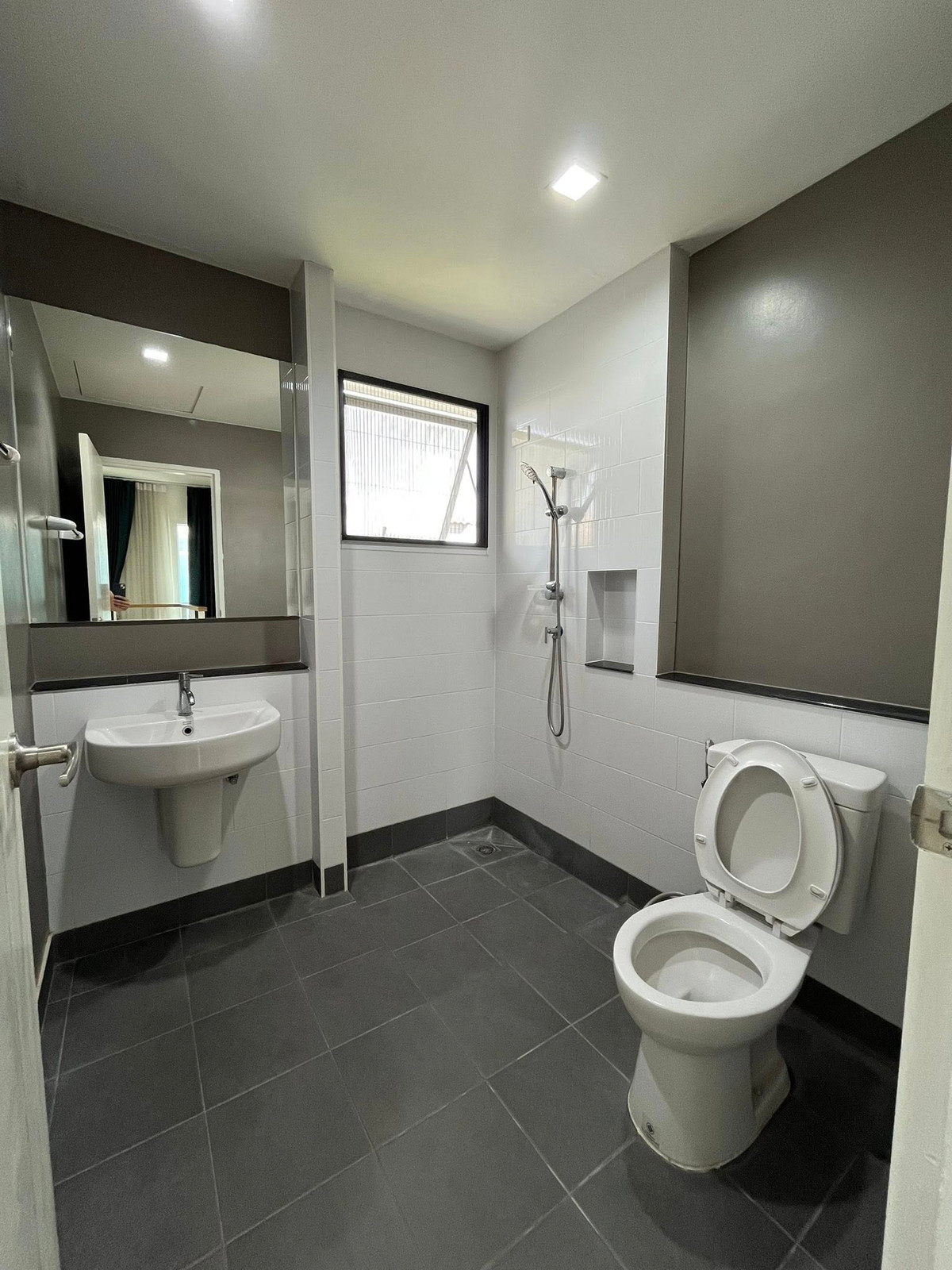 For RentHouseNonthaburi, Bang Yai, Bangbuathong : house near DBS and SISB International Schools, 10mins drive to Bang Bua Thong interchange.