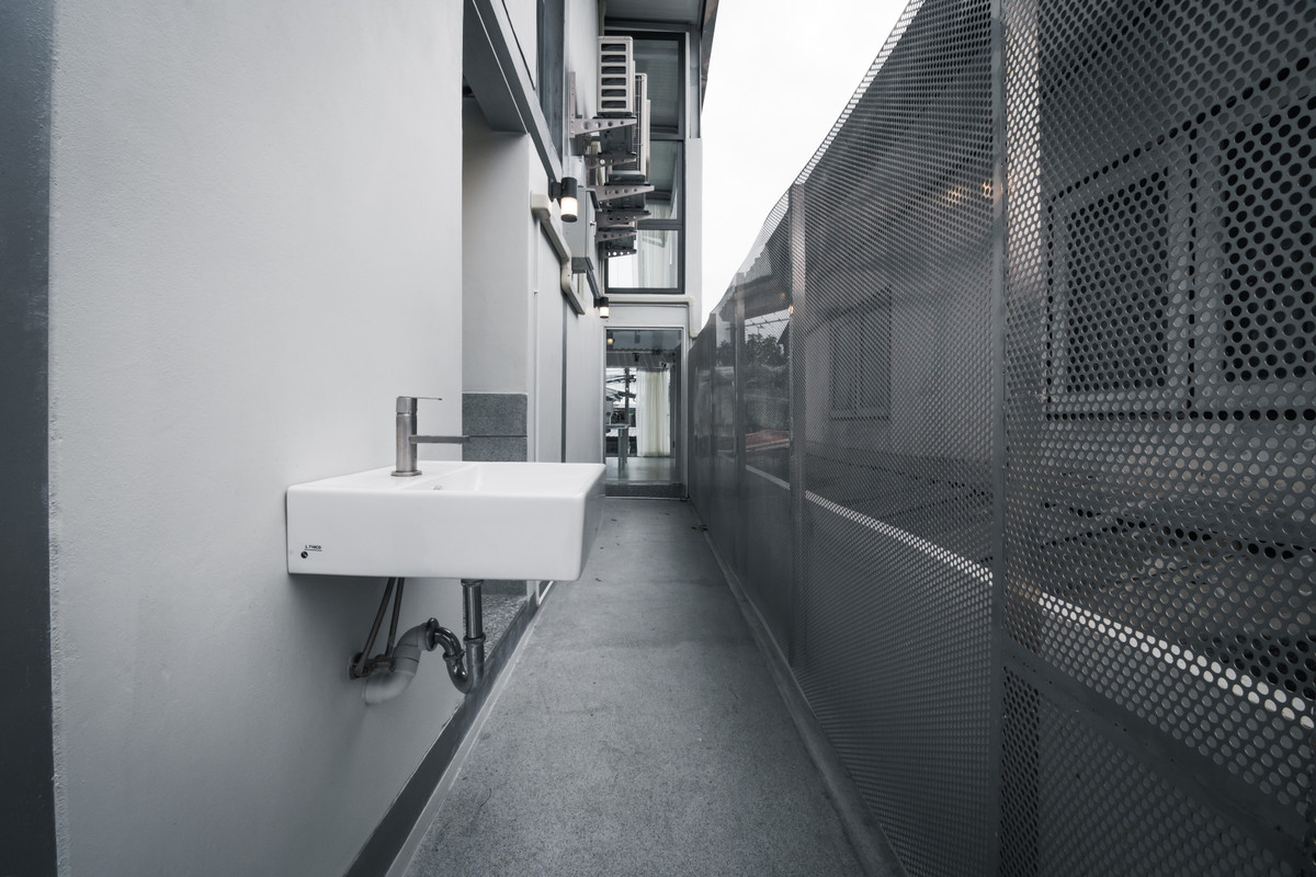 ให้เช่าโฮมออฟฟิศนวมินทร์ รามอินทรา : [23 Jan 2026] R34 Space - Home Office 3 ชั้น ให้เช่า สร้างใหม่, พื้นที่ใช้สอย 180 ตารางเมตร, เลียบทางด่วนรามอินทรา, รามอินทรา 34 แยก 14, เช่าเพียง 60,000.- (366 บาท/ตารางเมตร) พร้อมให้เช่า: 1 เมษายน 2569 เป็นต้นไป