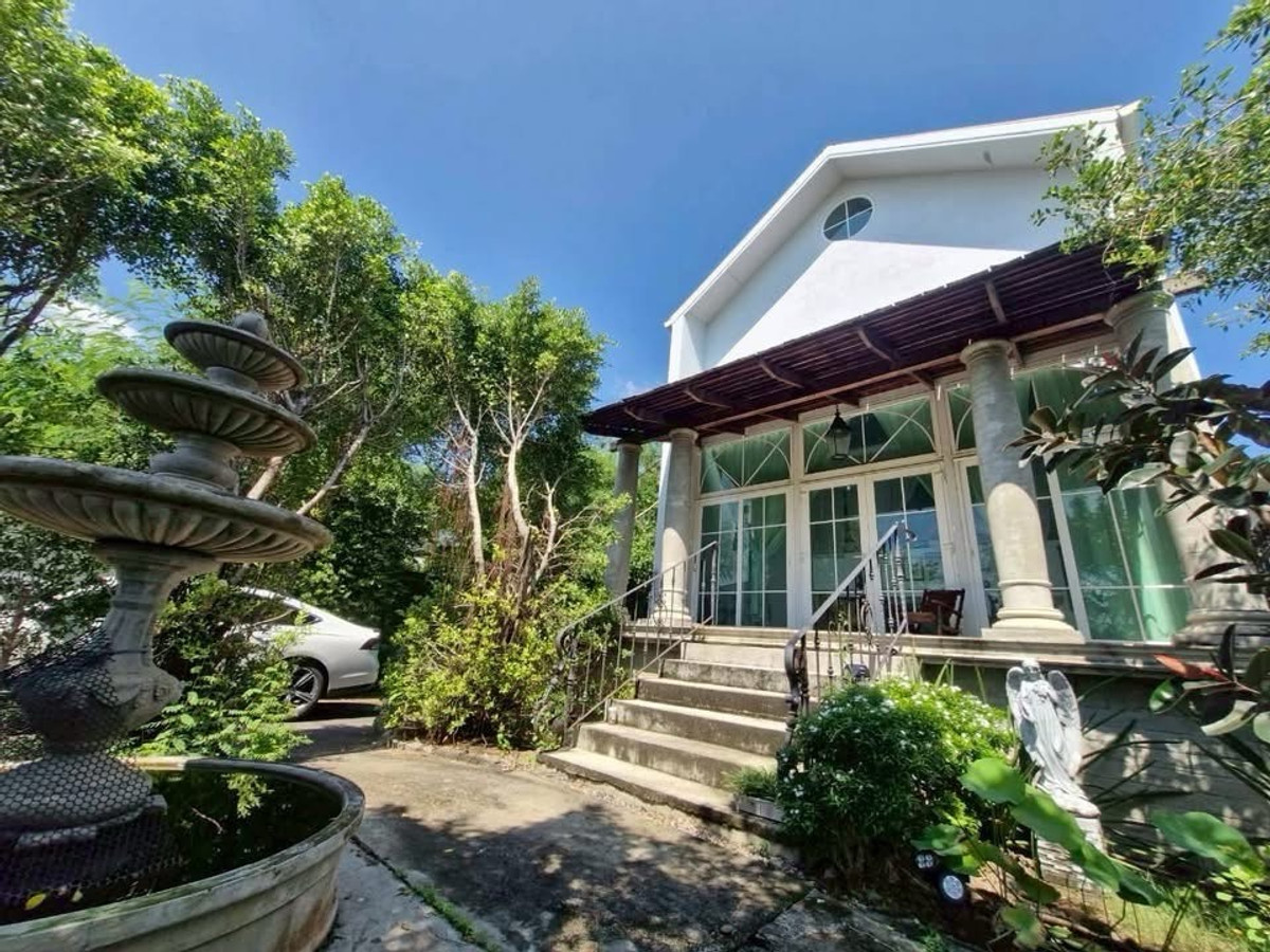 ขายบ้านแจ้งวัฒนะ เมืองทอง : บ้านเดี่ยว 2.5 ชั้น ที่ดินขนาดใหญ่ ทำเลปากเกร็ด รองรับอยู่อาศัยและธุรกิจ